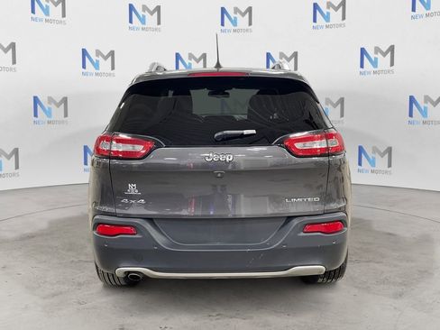 Used 2018 Jeep Cherokee Limited image 4