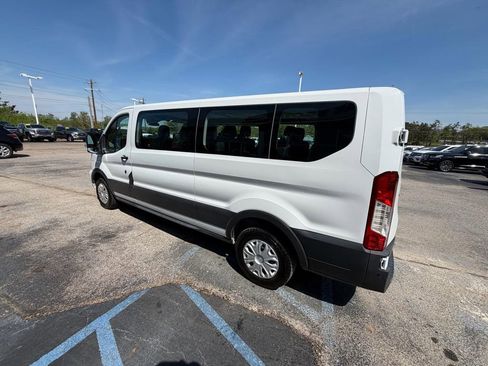 Used 2021 Ford Transit 350 XLT RWD image 5