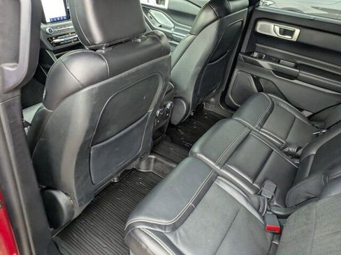 Used 2020 Ford Explorer ST w/ ST High-Performance Pack image 18