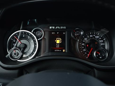 Used 2019 RAM 1500 Big Horn RWD image 12