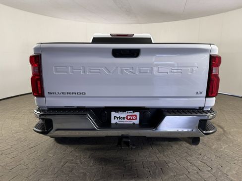 Used 2025 Chevrolet Silverado 3500 LT image 7