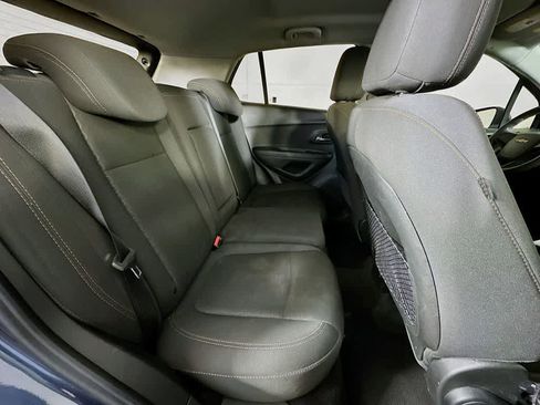 Used 2018 Chevrolet Trax LS image 30