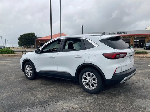 Used 2024 Ford Escape Active FWD image 7