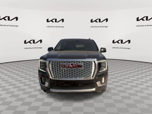 Used 2022 GMC Yukon XL Denali AWD/4WD image 4