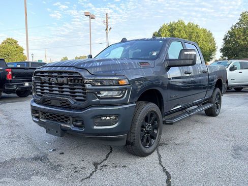 Used 2026 RAM 2500 Big Horn AWD/4WD image 2