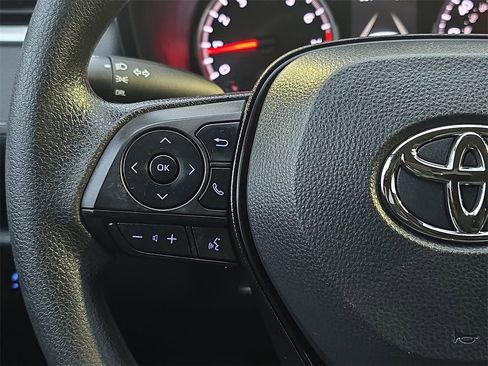 Used 2022 Toyota RAV4 LE image 20