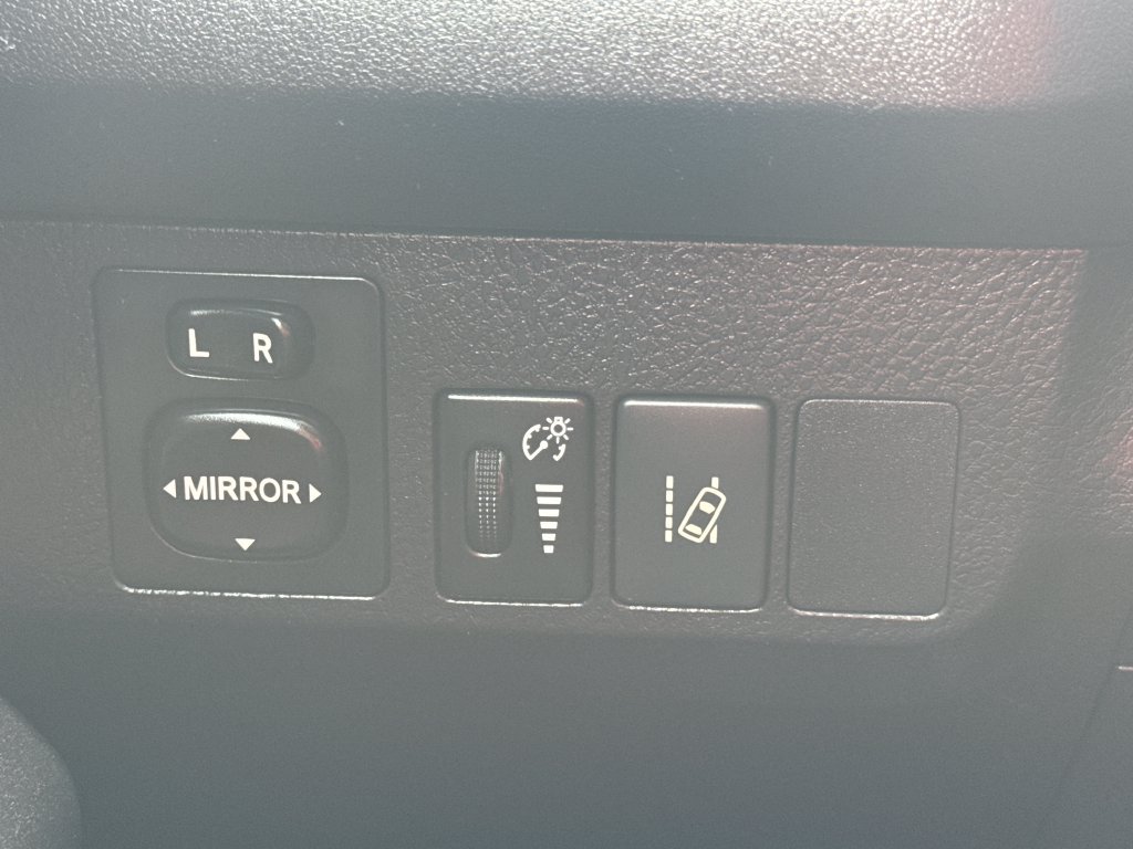 Used 2017 Toyota RAV4 LE w/ Carpet Mat Package AWD/4WD image 29