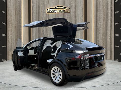 Used 2020 Tesla Model X Long Range AWD/4WD image 17