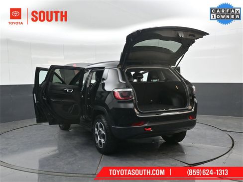 Used 2022 Jeep Compass Trailhawk w/ Trailhawk Convenience Group image 55