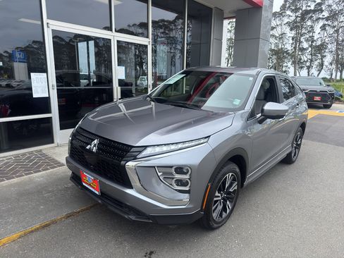Used 2024 Mitsubishi Eclipse Cross SEL AWD/4WD image 2