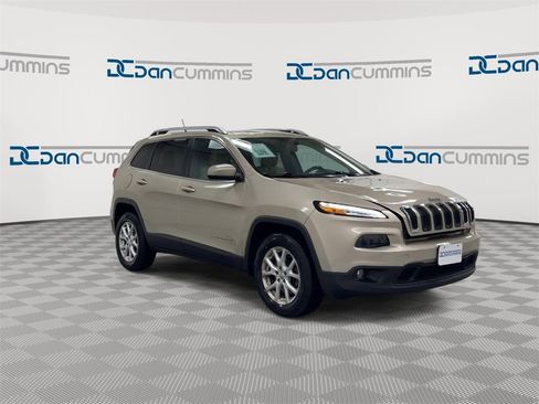 Used 2015 Jeep Cherokee Latitude w/ Cold Weather Group image 2