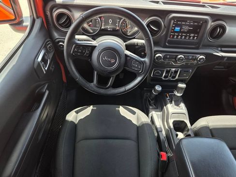 Used 2018 Jeep Wrangler Unlimited Sport S AWD/4WD image 9