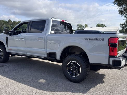 New 2026 Ford F250 Platinum w/ Tremor Off-Road Package AWD/4WD image 5