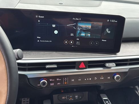 Used 2024 Kia Sorento SX Prestige w/ Olive Brown Leather Package image 19