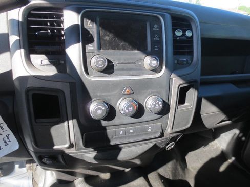 Used 2017 RAM 2500 Tradesman image 9