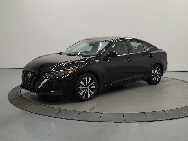 Used 2024 Nissan Sentra SV w/ SV Premium Package FWD image 4