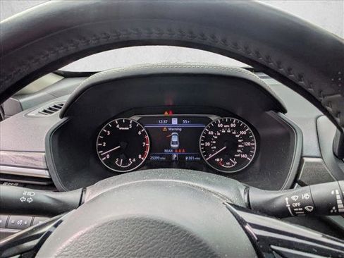 Used 2023 Nissan Altima 2.5 SV w/ SV Premium Package image 17