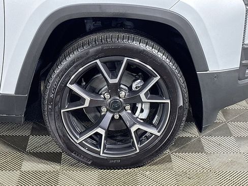 New 2026 Jeep Cherokee Overland image 24