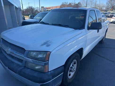 Used 2004 Chevrolet Silverado 1500 W/T w/ Light Duty Power Package image 2