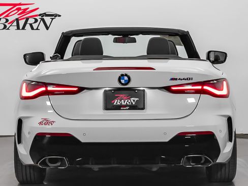 Used 2021 BMW M440i Convertible w/ Premium Package image 4