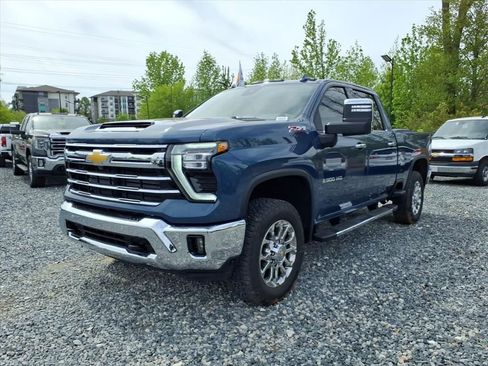New 2026 Chevrolet Silverado 2500 LTZ w/ LTZ Premium Package AWD/4WD image 36