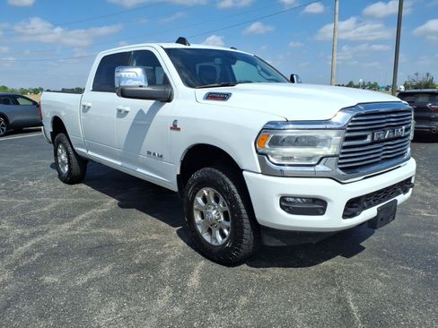 Used 2024 RAM 2500 Laramie AWD/4WD image 7