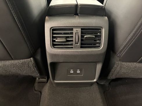 Used 2024 Nissan Rogue SV w/ SV Premium Package AWD/4WD image 19