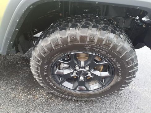 Used 2022 Jeep Wrangler Sport AWD/4WD image 19