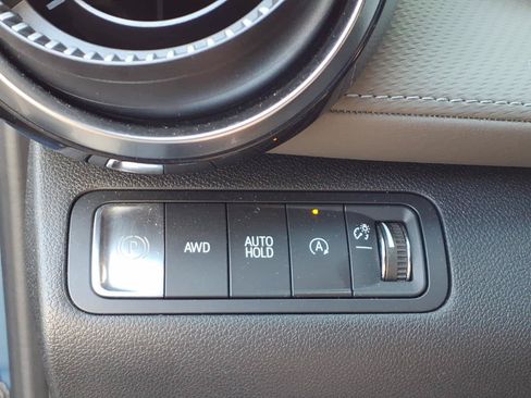 Certified 2025 Chevrolet Equinox LT w/ Convenience Package II AWD/4WD image 11