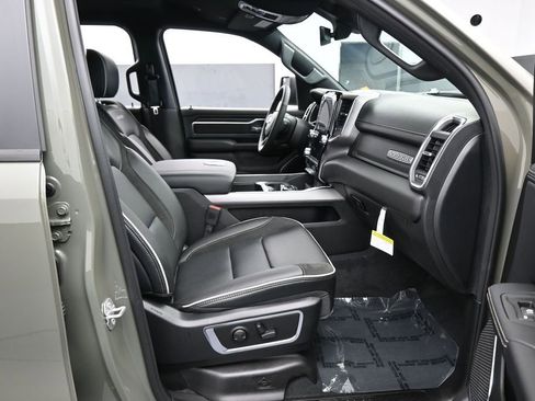 Used 2026 RAM 1500 Laramie w/ Night Edition AWD/4WD image 40