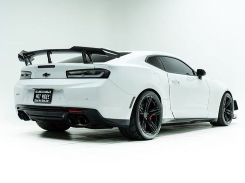 Used 2018 Chevrolet Camaro ZL1 image 12