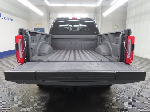 Used 2025 Ford F250 Platinum image 46