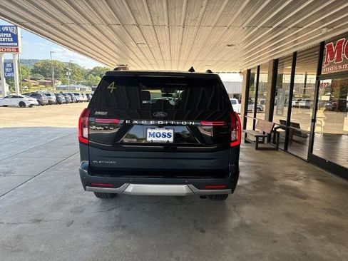 Certified 2025 Ford Expedition Platinum w/ Platinum Ultimate Package AWD/4WD image 5
