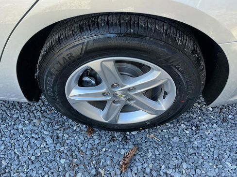 Used 2020 Chevrolet Malibu LS image 24