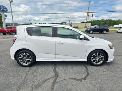 Used 2017 Chevrolet Sonic LT FWD image 5