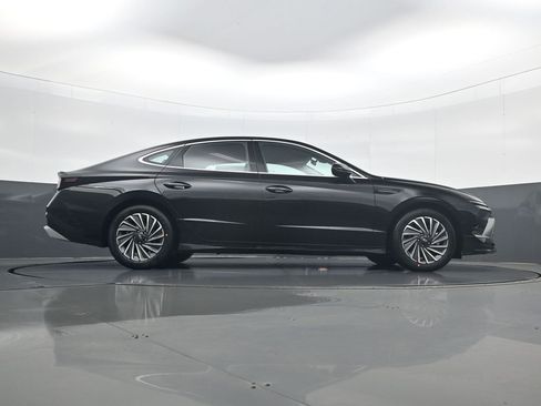 New 2026 Hyundai Sonata Limited image 24