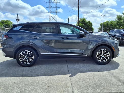 Used 2023 Kia Sportage EX image 25