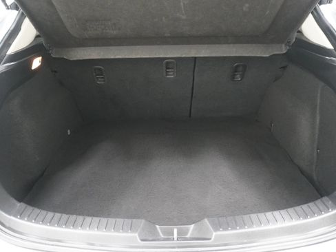 Used 2018 MAZDA MAZDA3 Sport FWD image 19