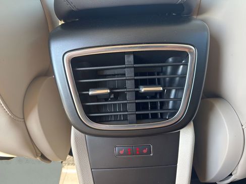 Used 2019 Lincoln Nautilus Select FWD image 12