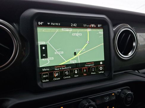 Used 2022 Jeep Wrangler Unlimited Sahara w/ Cold Weather Group AWD/4WD image 18