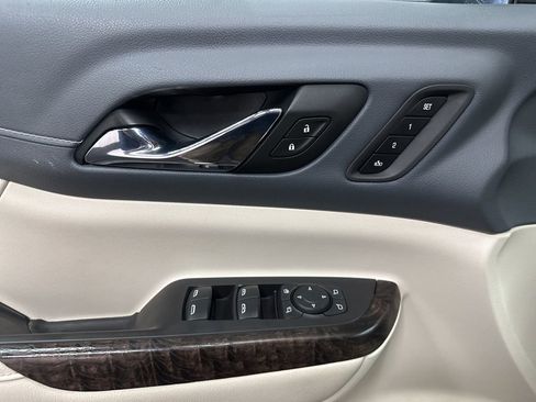 Used 2020 GMC Acadia Denali w/ LPO, Floor Liner Package image 20