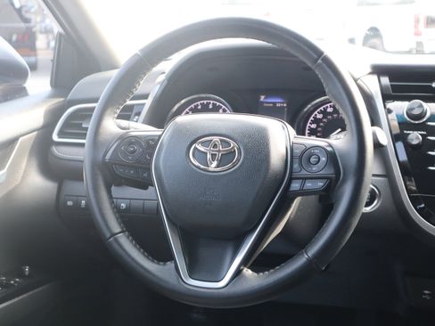 Used 2018 Toyota Camry SE w/ Convenience Package image 14