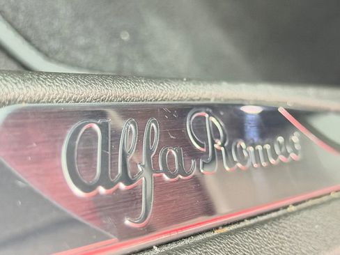 Used 2024 Alfa Romeo Giulia Quadrifoglio image 29