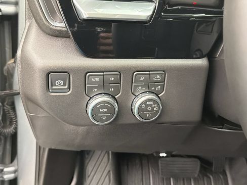 Used 2026 GMC Sierra 1500 SLT w/ SLT Premium Plus Package AWD/4WD image 31