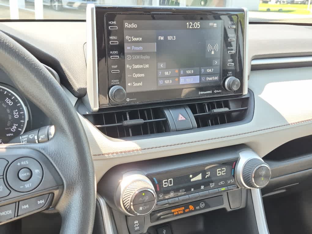 Used 2021 Toyota RAV4 XLE w/ Convenience Package AWD/4WD image 16