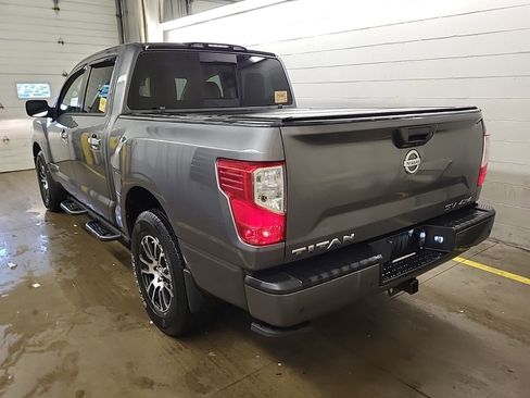 Used 2021 Nissan Titan SV w/ SV Convenience Package AWD/4WD image 4