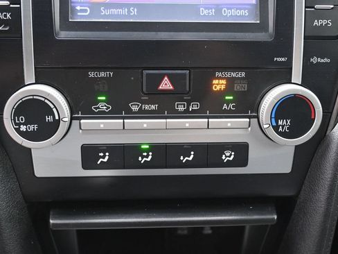 Used 2012 Toyota Camry SE FWD image 23