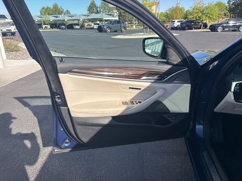 Used 2023 BMW 540i xDrive w/ Executive Package image 9