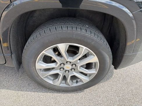 Used 2021 Chevrolet Traverse Premier image 7