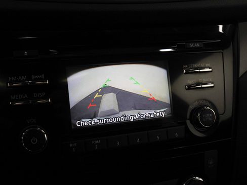 Used 2016 Nissan Rogue SV w/ SV Moonroof Package AWD/4WD image 22